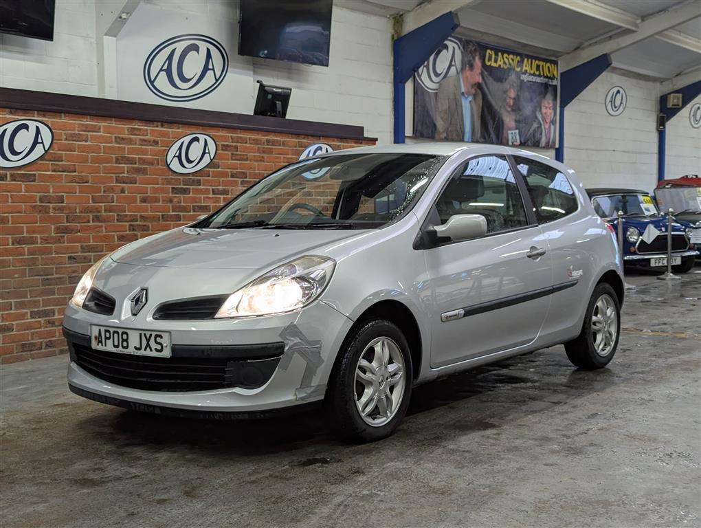 <p>2008 RENAULT CLIO RIP CURL 2 DCI</p>