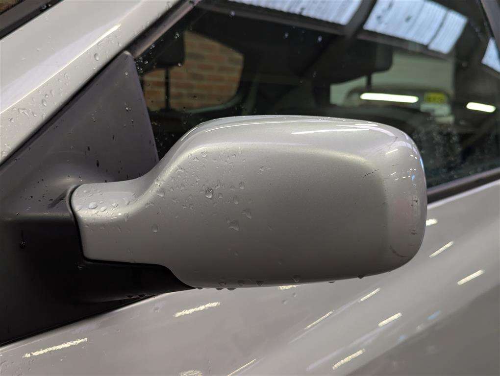 <p>2008 RENAULT CLIO RIP CURL 2 DCI</p>