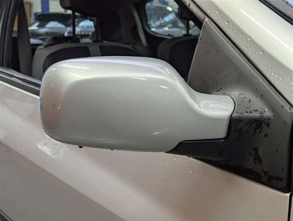 <p>2008 RENAULT CLIO RIP CURL 2 DCI</p>