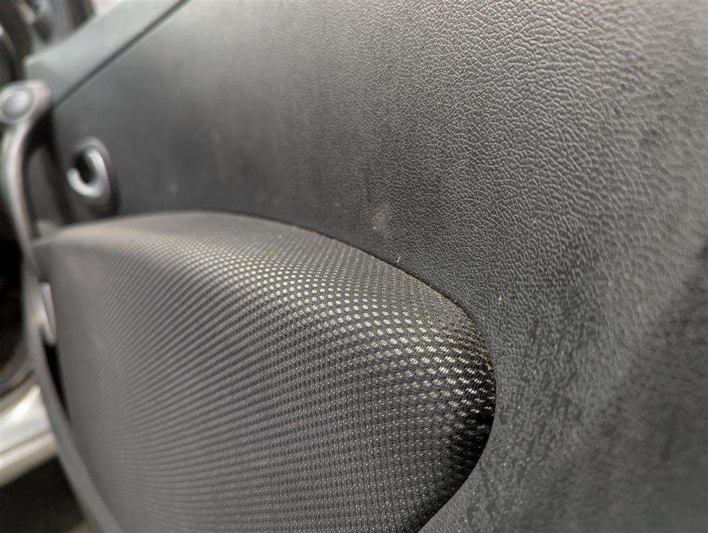 <p>2008 RENAULT CLIO RIP CURL 2 DCI</p>