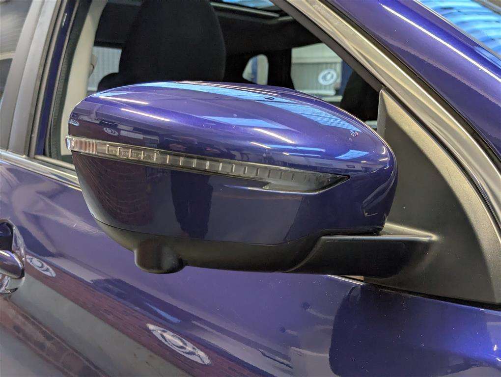 <p>2015 NISSAN QASHQAI N-TEC + DCI</p>