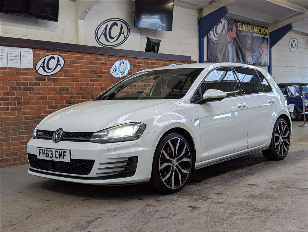 <p>2014 VOLKSWAGEN GOLF GTD</p>
