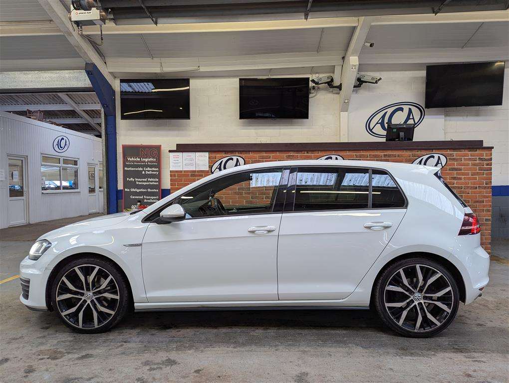 <p>2014 VOLKSWAGEN GOLF GTD</p>