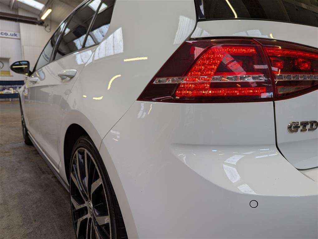 <p>2014 VOLKSWAGEN GOLF GTD</p>