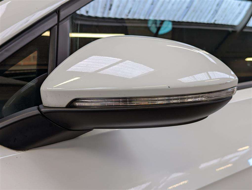 <p>2014 VOLKSWAGEN GOLF GTD</p>