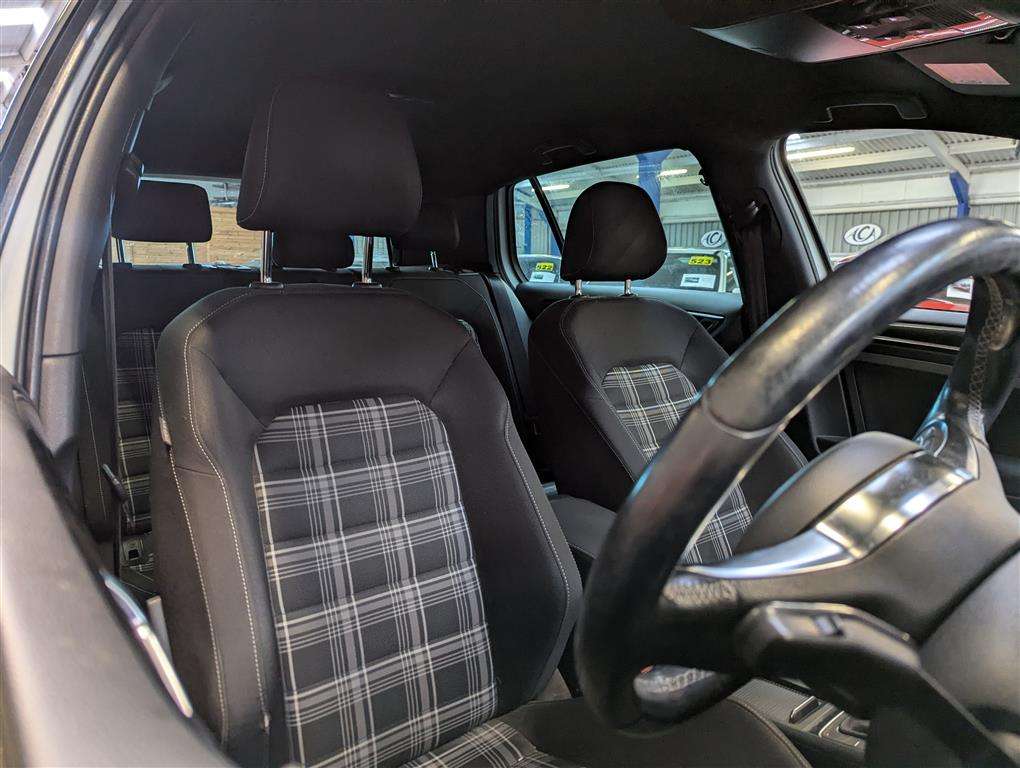 <p>2014 VOLKSWAGEN GOLF GTD</p>