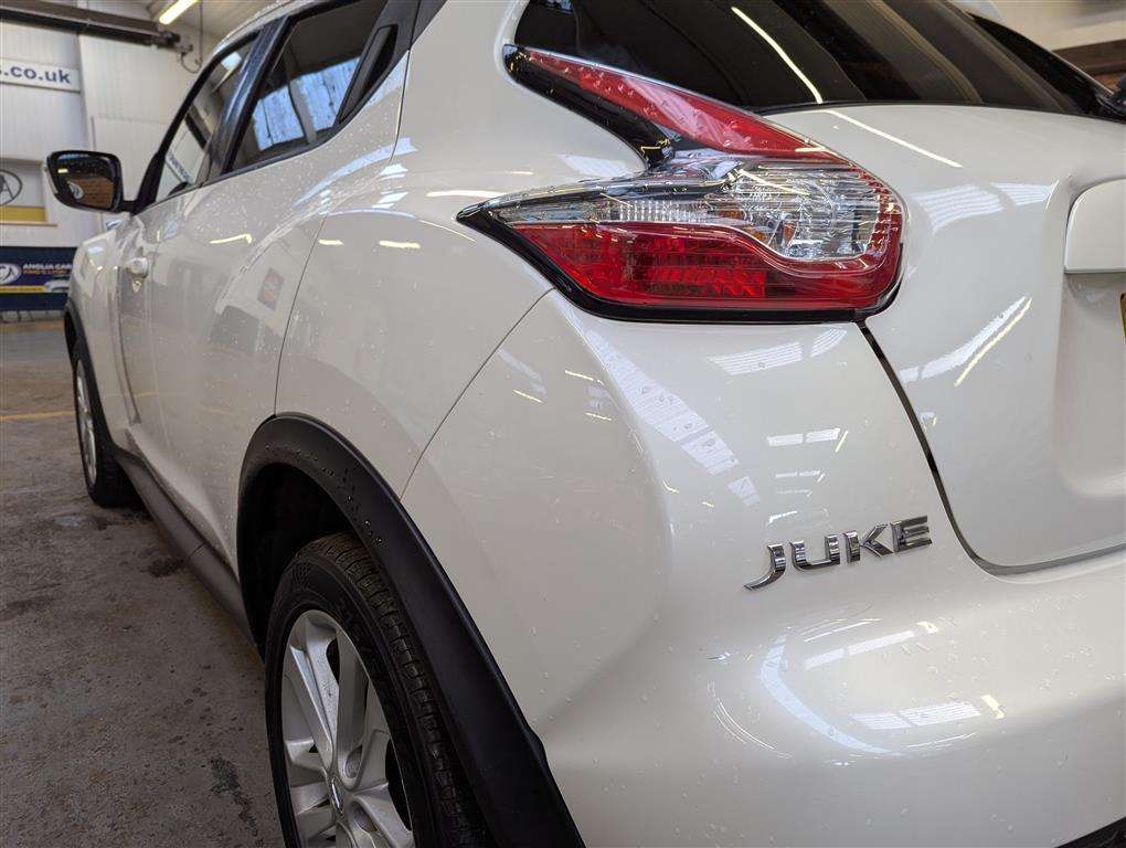 <p>2015 NISSAN JUKE ACENTA PREMIUM DCI</p>