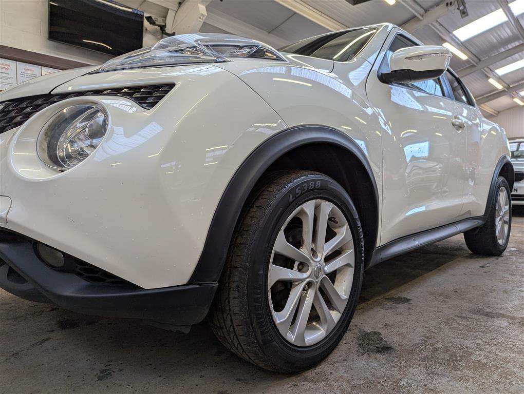 <p>2015 NISSAN JUKE ACENTA PREMIUM DCI</p>