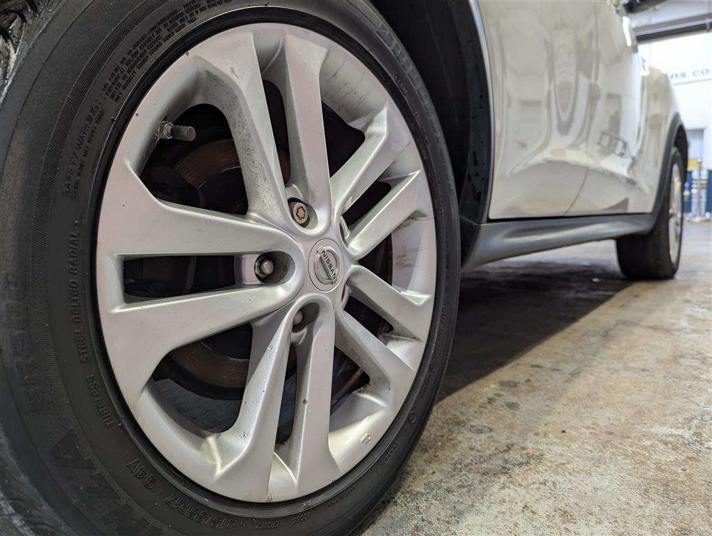 <p>2015 NISSAN JUKE ACENTA PREMIUM DCI</p>