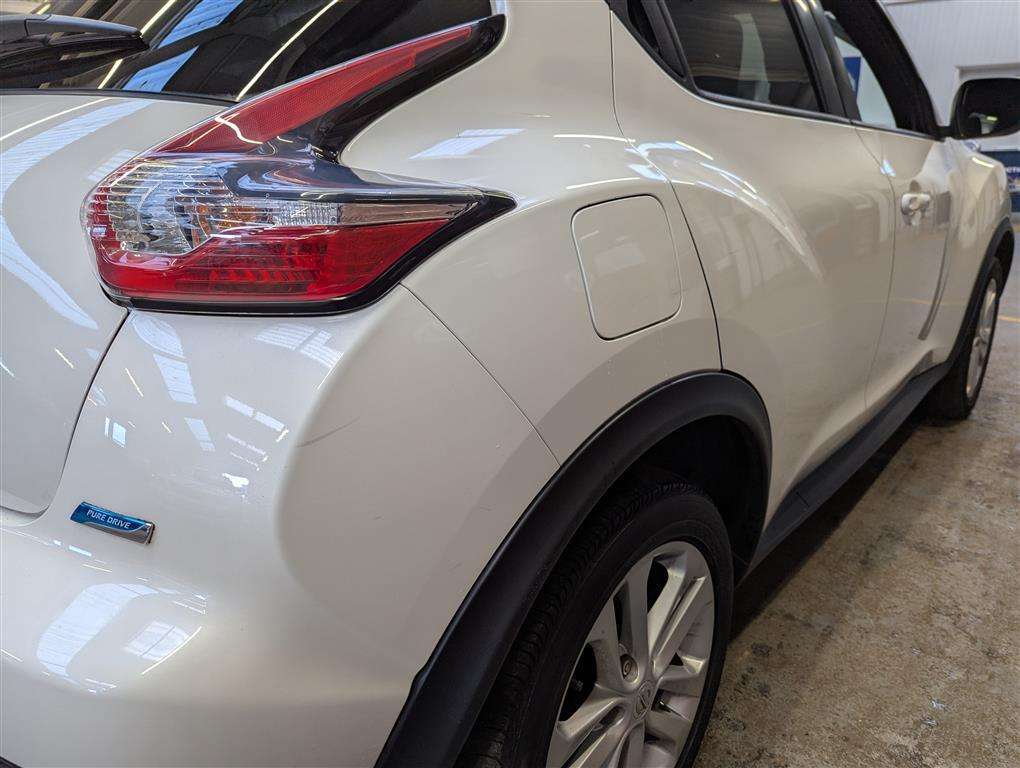 <p>2015 NISSAN JUKE ACENTA PREMIUM DCI</p>