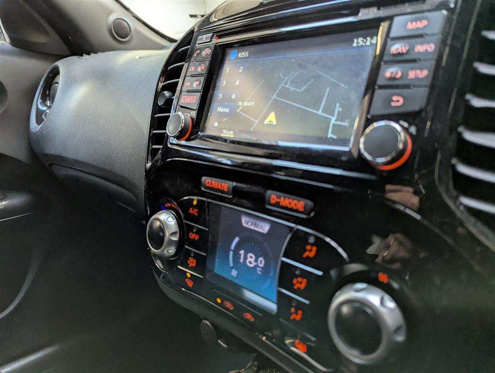 <p>2015 NISSAN JUKE ACENTA PREMIUM DCI</p>