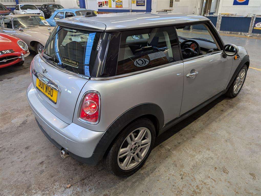 <p>2011 MINI COOPER D</p>