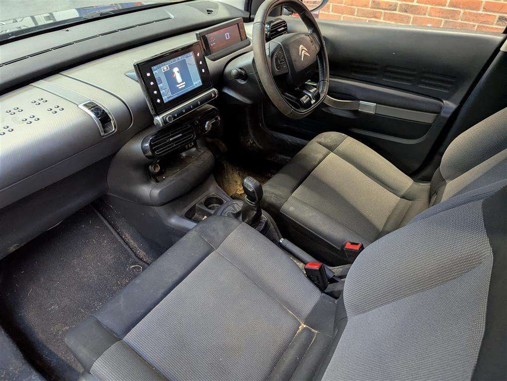 <p>2015 CITROEN C4 CACTUS FLAIR BLUEHDI</p>