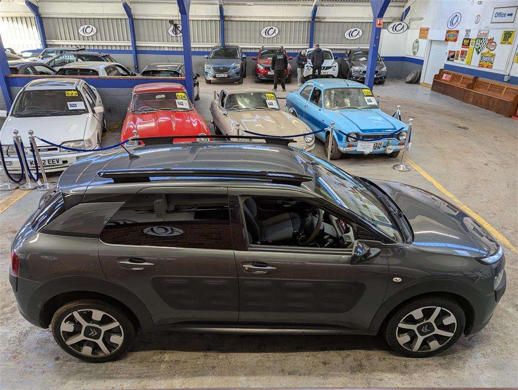 <p>2015 CITROEN C4 CACTUS FLAIR BLUEHDI</p>