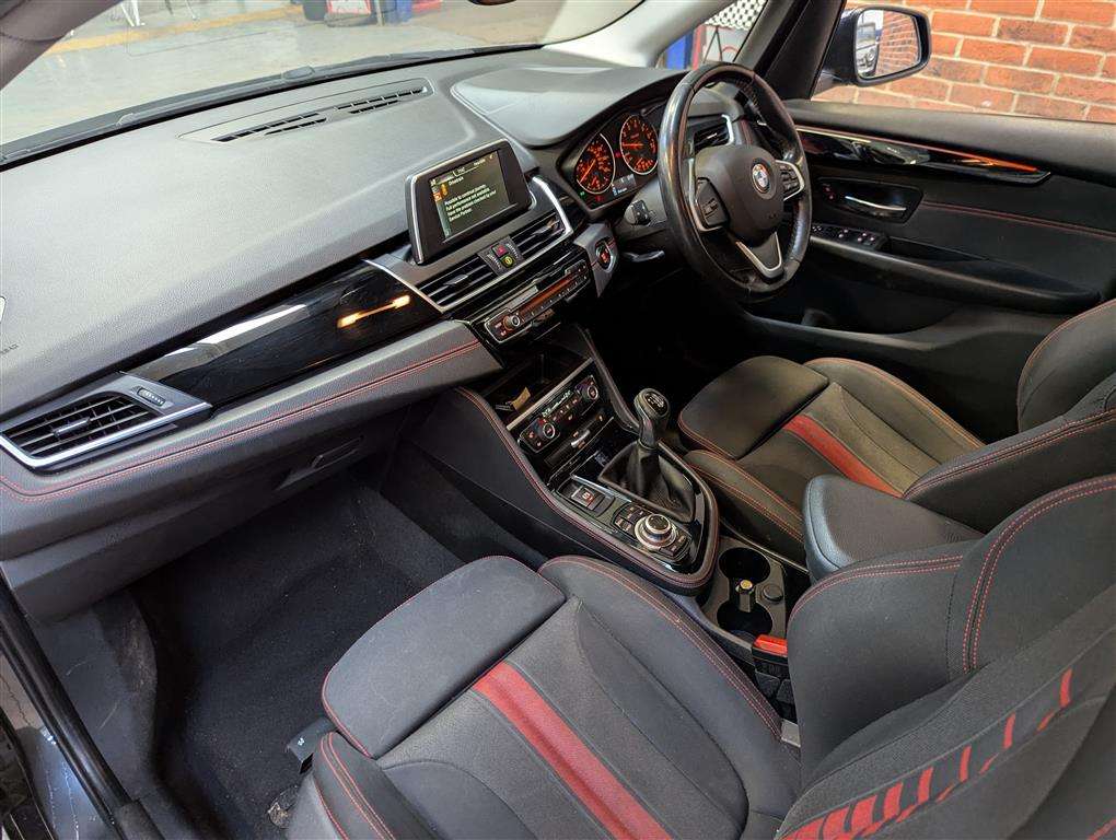 <p>2015 BMW 218I SPORT</p>