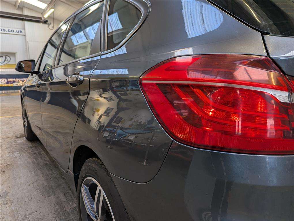 <p>2015 BMW 218I SPORT</p>