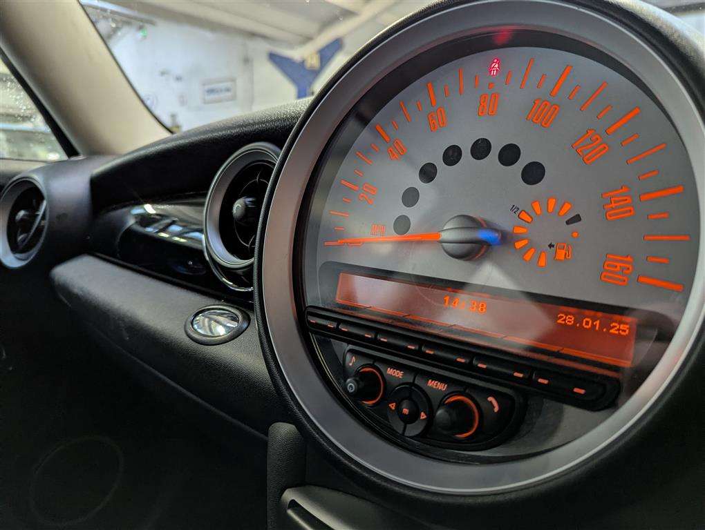 <p>2012 MINI ONE D</p>