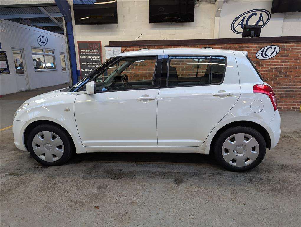<p>2010 SUZUKI SWIFT **SOLD</p>