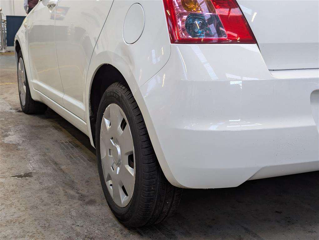 <p>2010 SUZUKI SWIFT **SOLD</p>