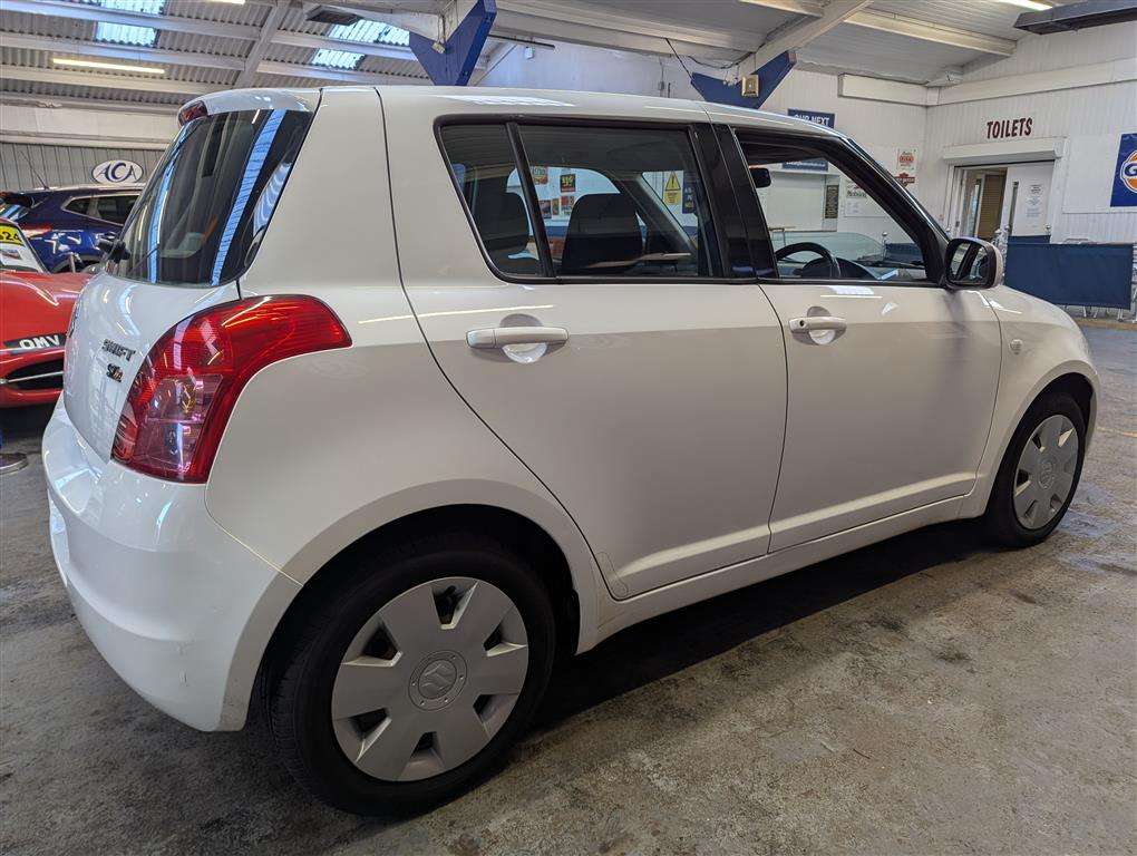 <p>2010 SUZUKI SWIFT **SOLD</p>