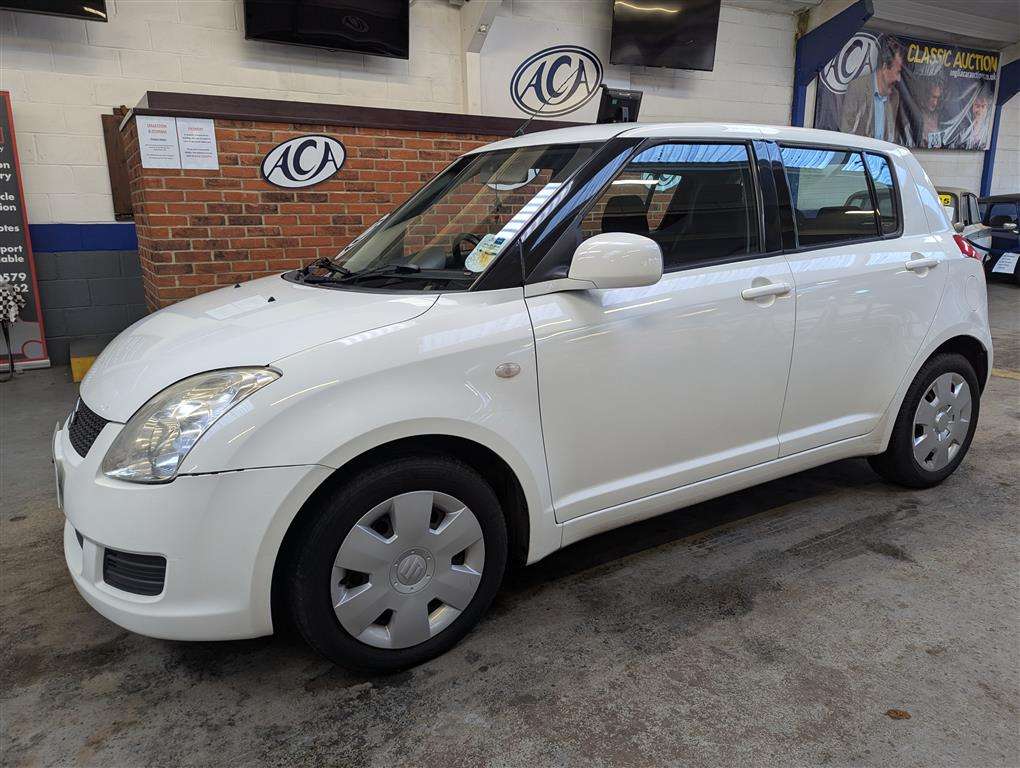 <p>2010 SUZUKI SWIFT **SOLD</p>