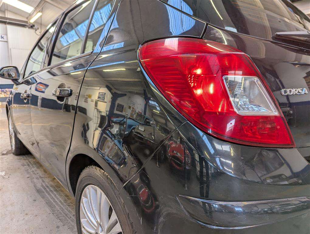 <p>2011 VAUXHALL CORSA SE</p>