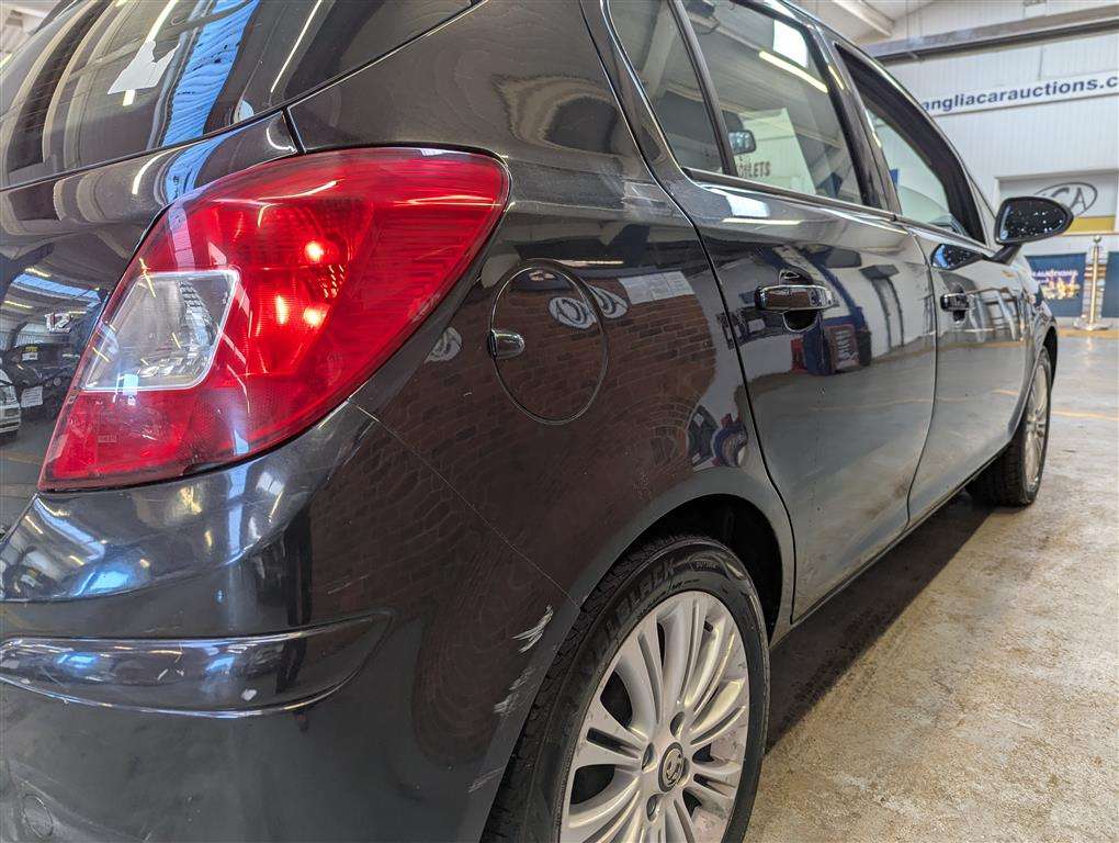 <p>2011 VAUXHALL CORSA SE</p>
