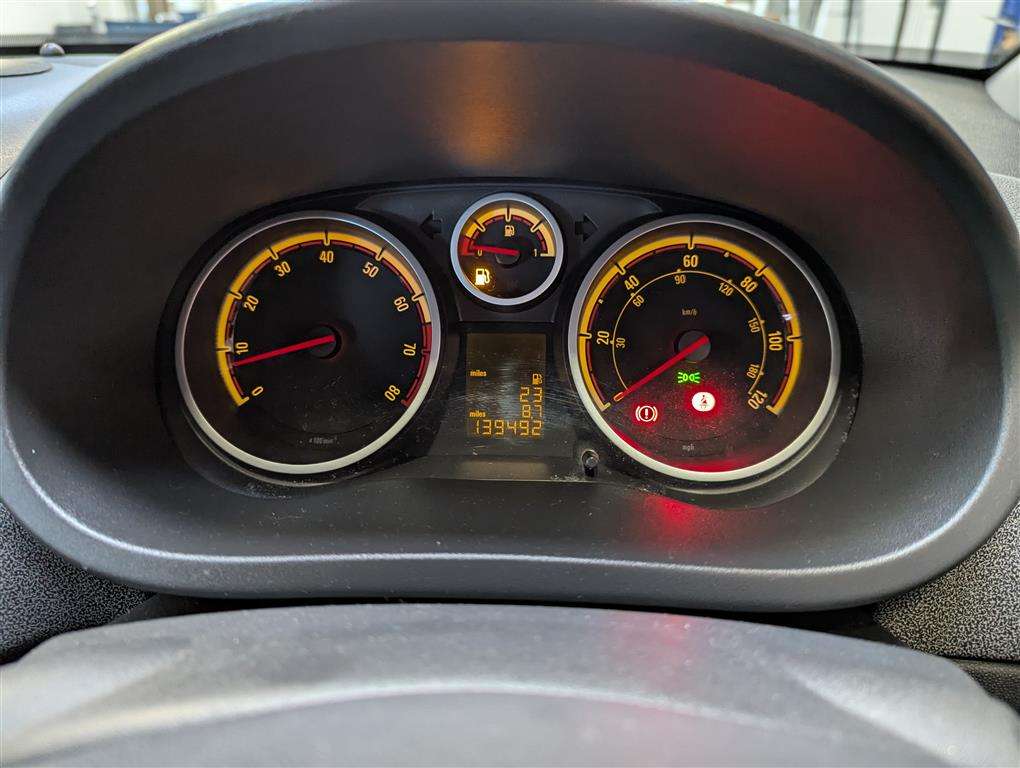 <p>2011 VAUXHALL CORSA SE</p>