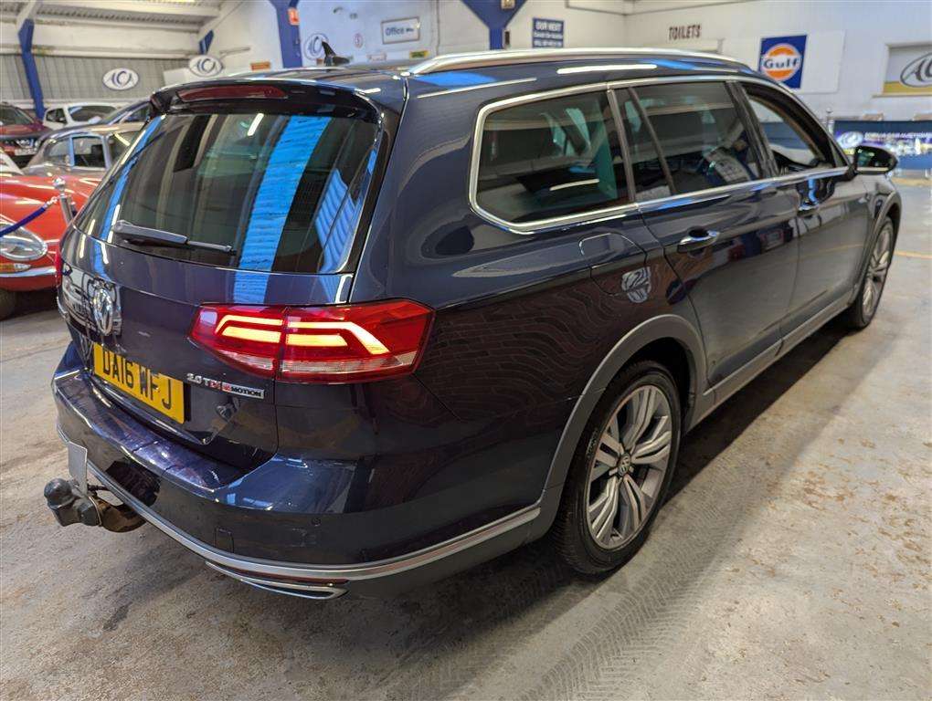 <p>2016 VOLKSWAGEN PASSAT A-TRACK TDI BMT 4M</p>