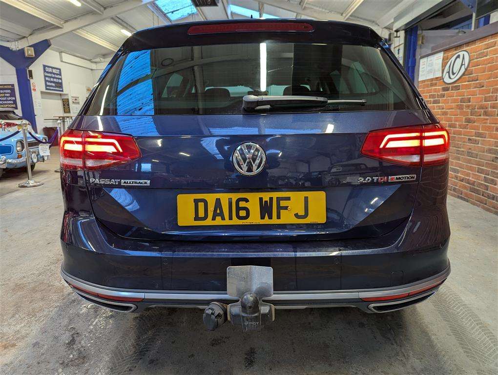 <p>2016 VOLKSWAGEN PASSAT A-TRACK TDI BMT 4M</p>