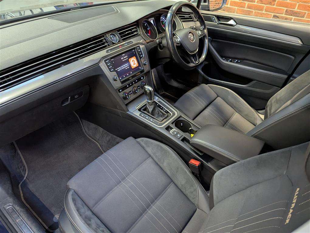 <p>2016 VOLKSWAGEN PASSAT A-TRACK TDI BMT 4M</p>