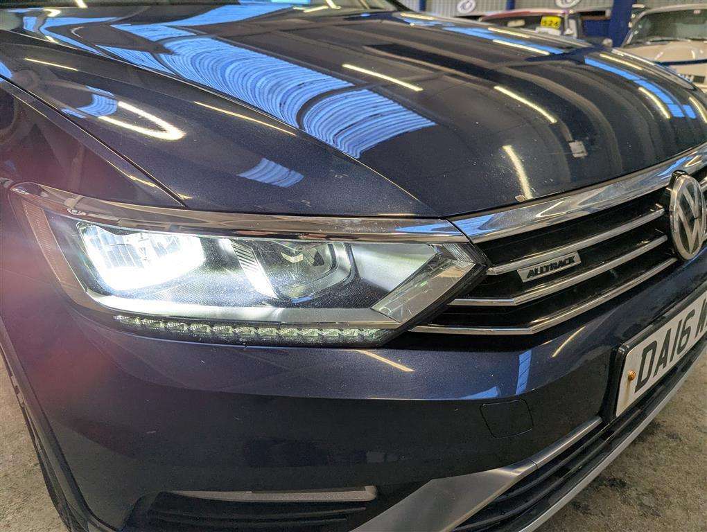 <p>2016 VOLKSWAGEN PASSAT A-TRACK TDI BMT 4M</p>