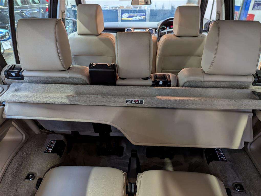 <p>2015 LAND ROVER DISCOVERY **SOLD</p>