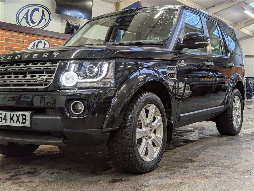 <p>2015 LAND ROVER DISCOVERY **SOLD</p>