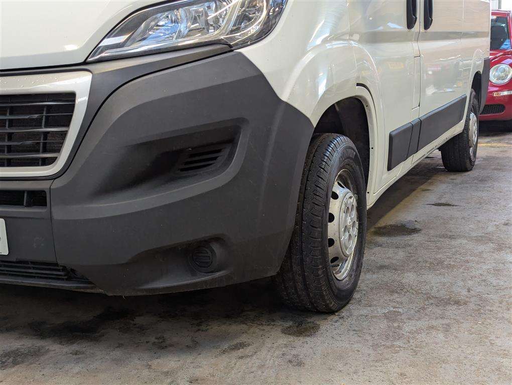 <p>2020 PEUGEOT BOXER 335 PRO L2H2 BHDI</p>