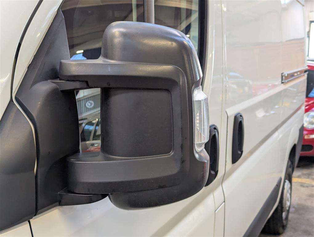 <p>2020 PEUGEOT BOXER 335 PRO L2H2 BHDI</p>