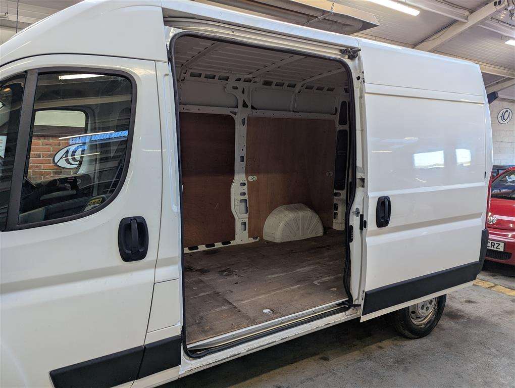 <p>2020 PEUGEOT BOXER 335 PRO L2H2 BHDI</p>