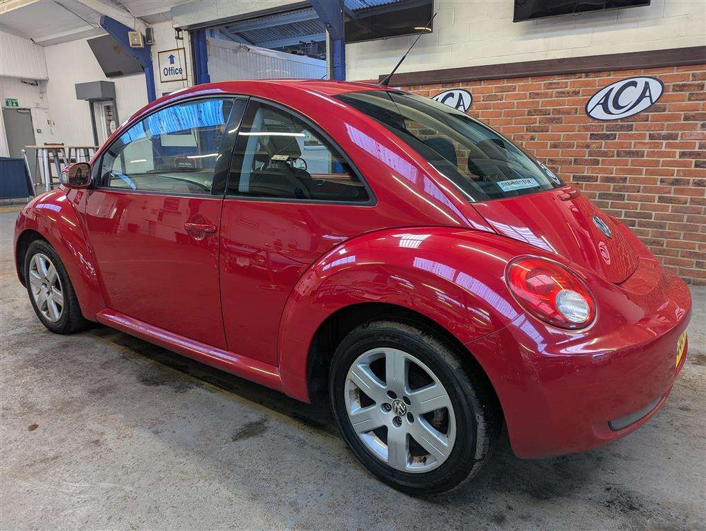<p>2006 VOLKSWAGEN BEETLE LUNA 102PS</p>