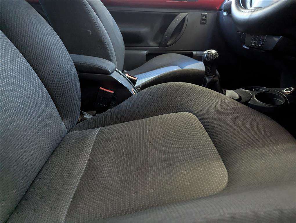 <p>2006 VOLKSWAGEN BEETLE LUNA 102PS</p>