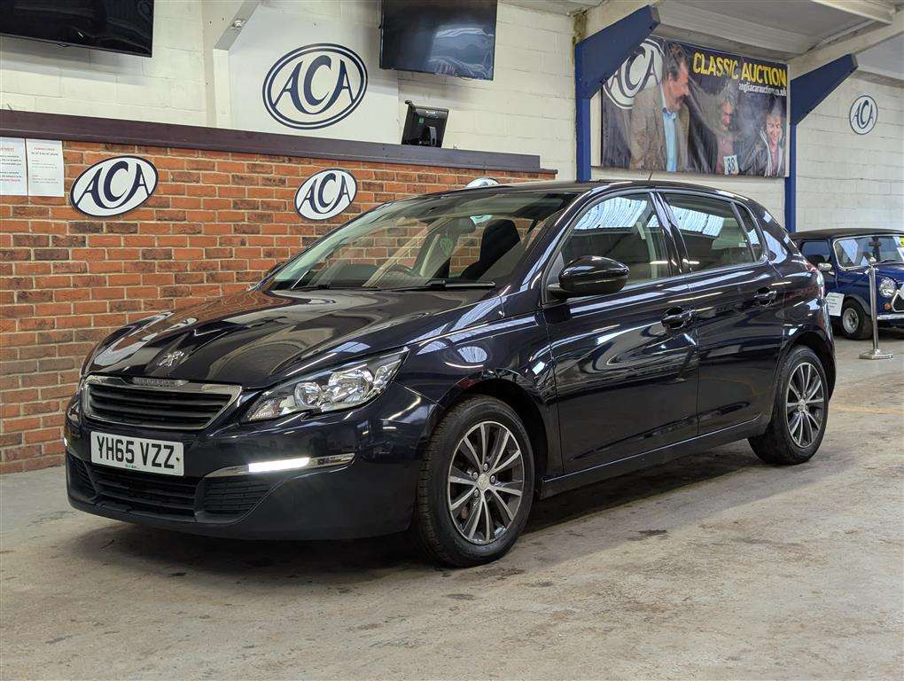 <p>2015 PEUGEOT 308 SPORTIUM E-THP S/S</p>