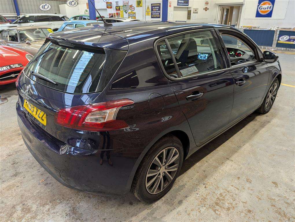 <p>2015 PEUGEOT 308 SPORTIUM E-THP S/S</p>