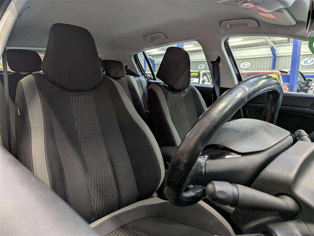 <p>2015 PEUGEOT 308 SPORTIUM E-THP S/S</p>