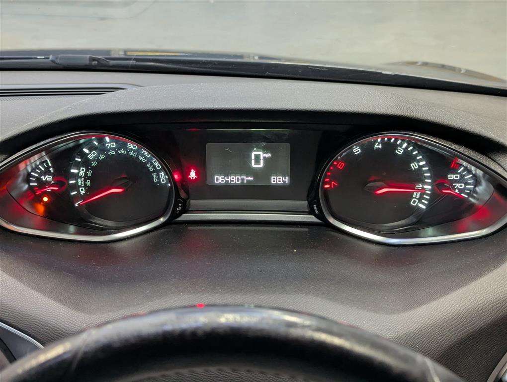 <p>2015 PEUGEOT 308 SPORTIUM E-THP S/S</p>