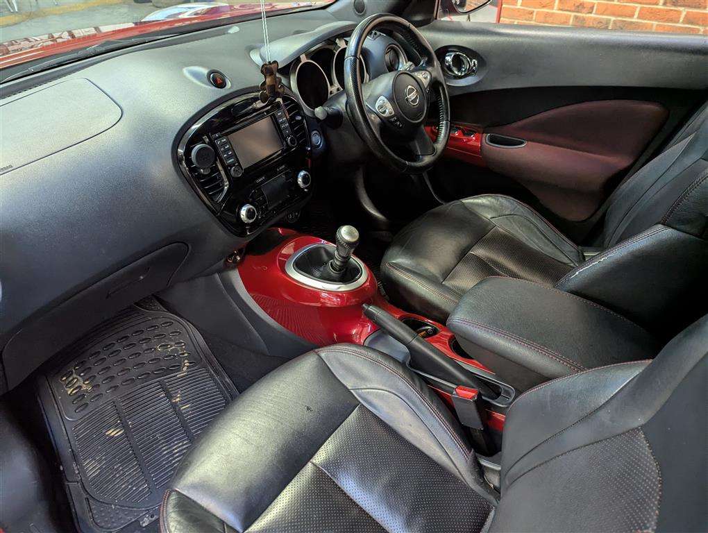<p>2014 NISSAN JUKE TEKNA DCI</p>