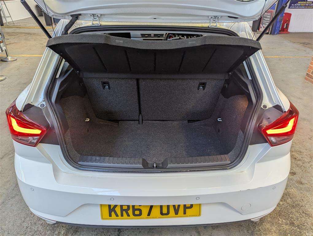<p>2017 SEAT IBIZA SE TSI</p>