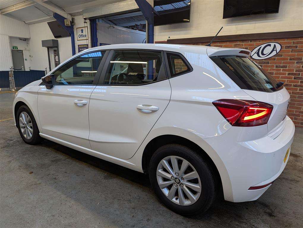 <p>2017 SEAT IBIZA SE TSI</p>