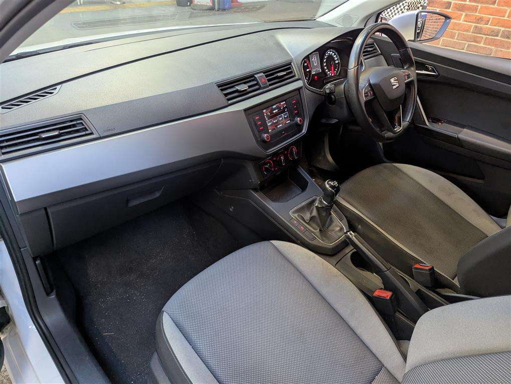<p>2017 SEAT IBIZA SE TSI</p>