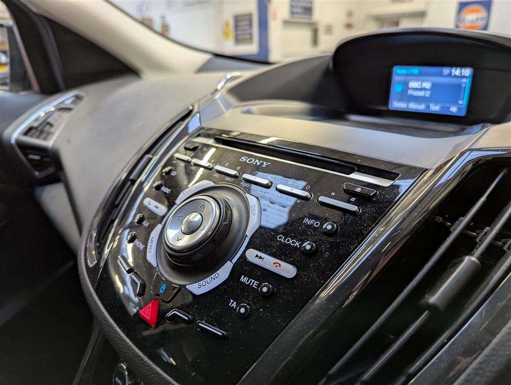 <p>2015 FORD KUGA TITANIUM X TDCI</p>