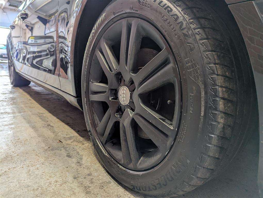 <p>2012 AUDI A4 TECHNIK TDI</p>