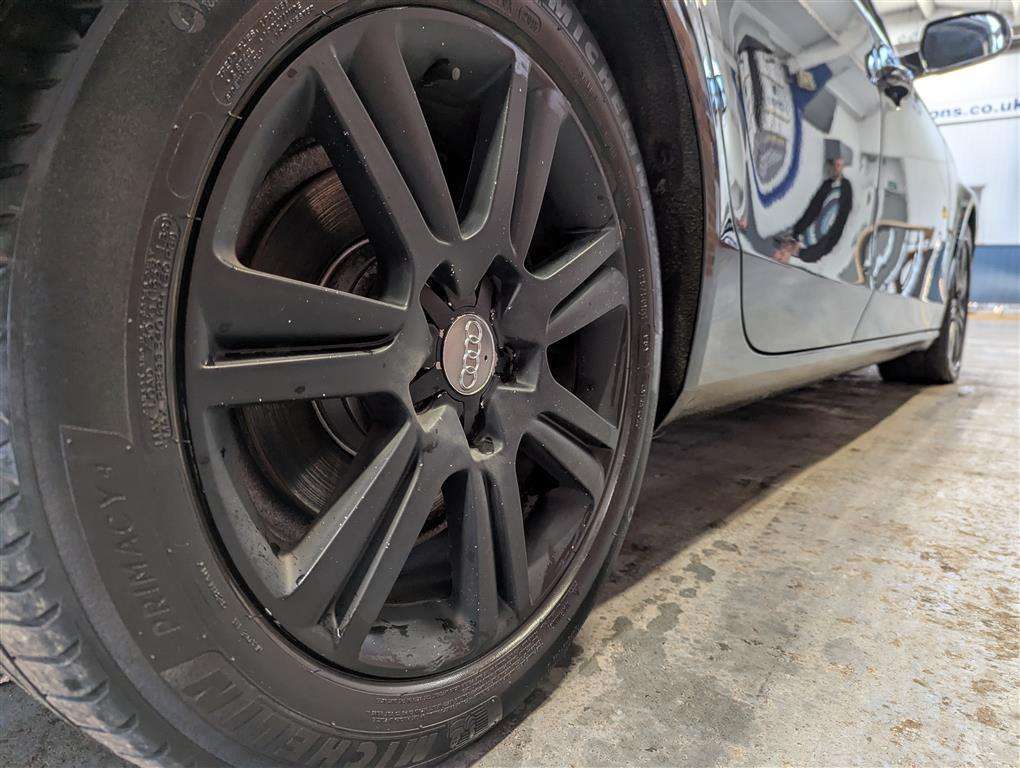 <p>2012 AUDI A4 TECHNIK TDI</p>